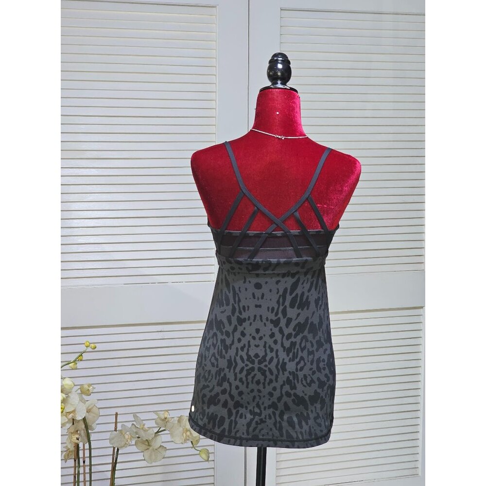 Lululemon Women's Black Animal Print Just Breathe Tank Size 6 2597 - Picture 1 of 15